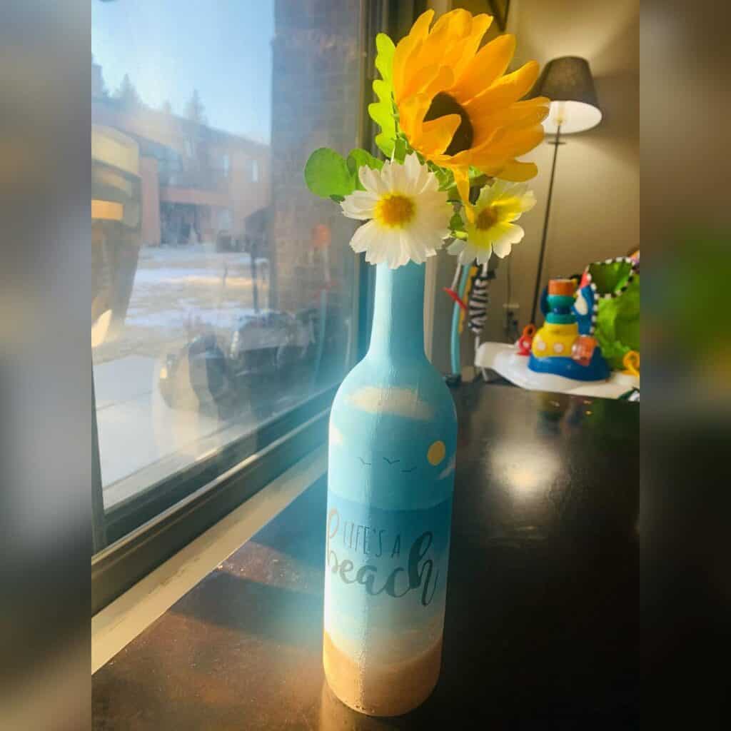Decorate a Wine Bottle with Words and Paintings Mixed 2