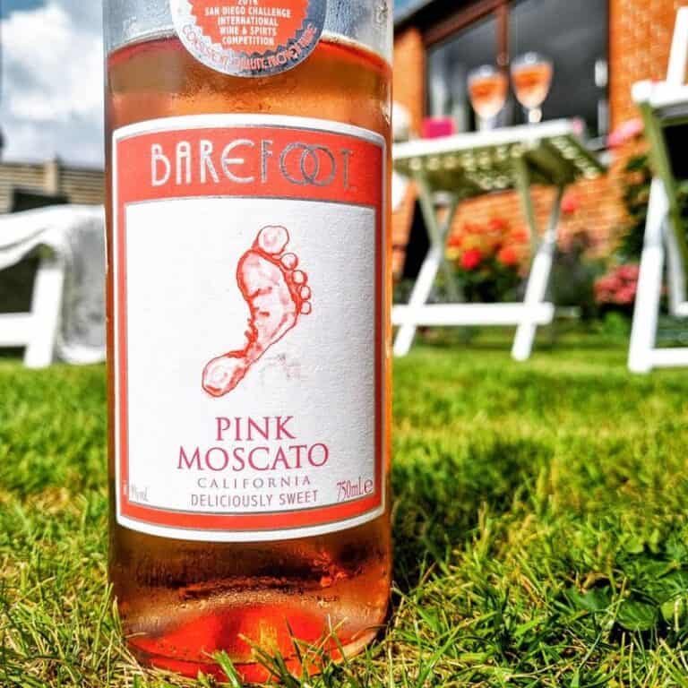 How Long Does Moscato Last? (Unopened and Opened)