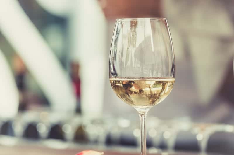 Why Don’t White Wines Work with Lamb Dishes